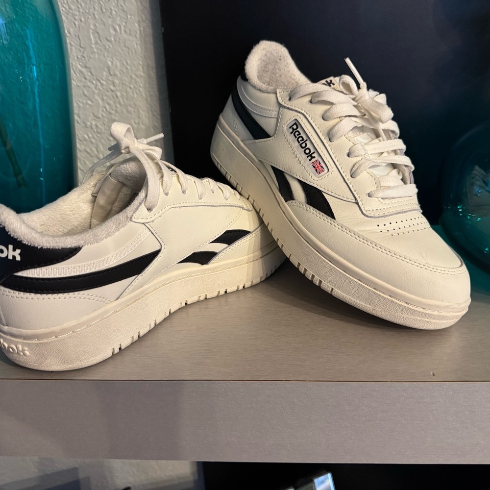Reebok Sneakers